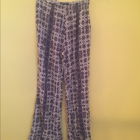 Brandy Melville flair pants