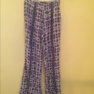 Brandy Melville flair pants