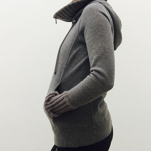 Grey zip up hooded sweat shirt - Picture 3 of 3
