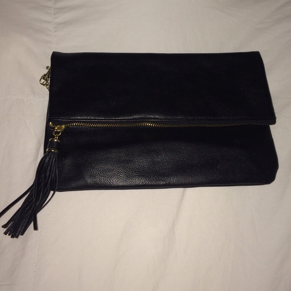 ❌SOLD❌Black Tassle Clutch