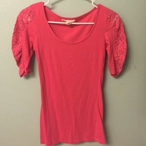 🚫SOLD IN BUNDLE🚫Hot Pink Scrunchie Sleeves Top