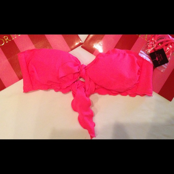 Victoria's Secret Other - VS Swimsuit Top in Pink