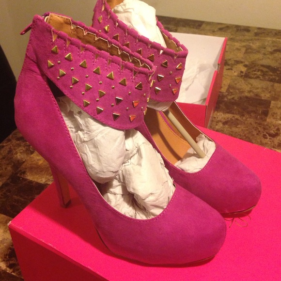 Pretty pumps - Picture 2 of 4