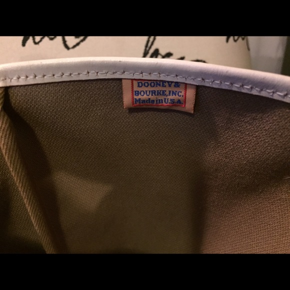 ⭐️dooney and bourke tote - Picture 4 of 4