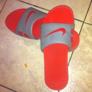 Nike elite slides