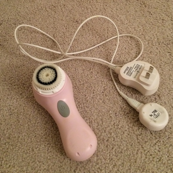 Clarisonic Mia 1 Face Cleaning Brush