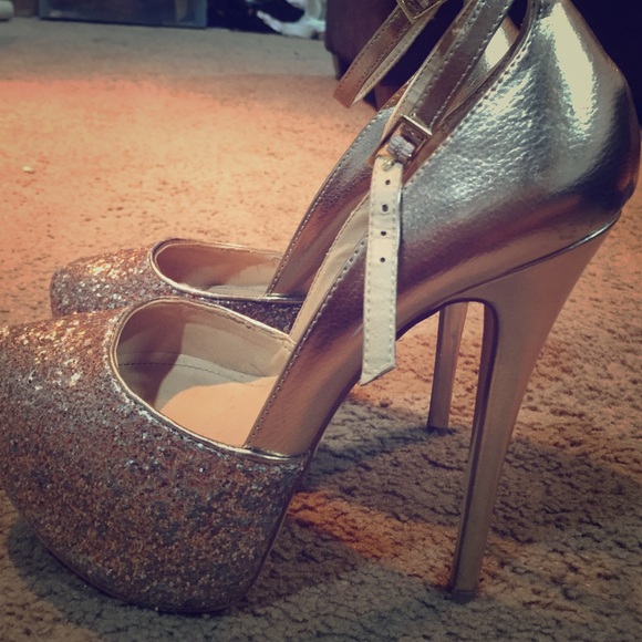 Gold sparkly Steve Madden platform heels,