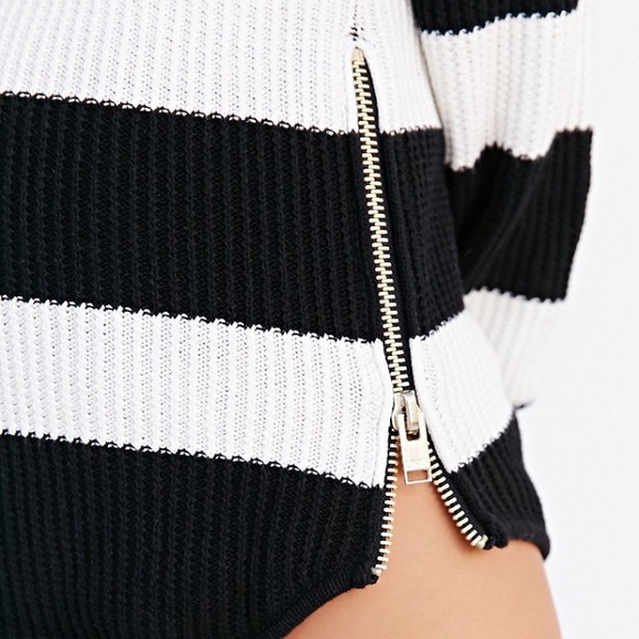 UNIF Side Zip - Picture 3 of 3