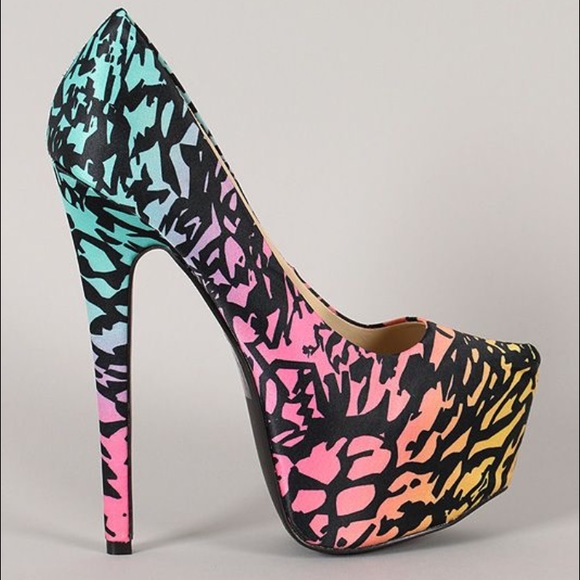 40 off Bumper Shoes SOLD NEW BUMPER ELLE 10 COLORFUL