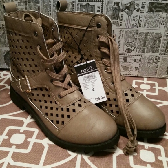 Boots - NWT cute boots