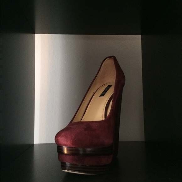 Rachel Zoe burgundy suede wedges - Picture 2 of 2