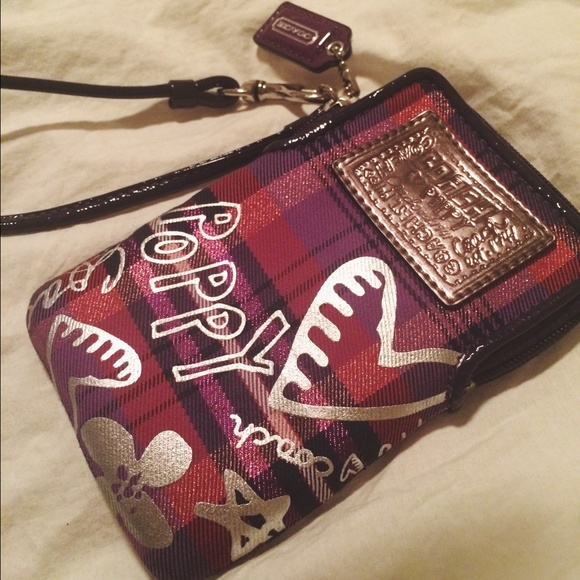 Coach Poppy Wristlet
