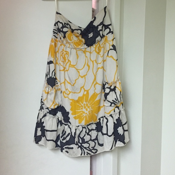 🌷🌷Reduced🌷🌷 Strapless Anthro dress