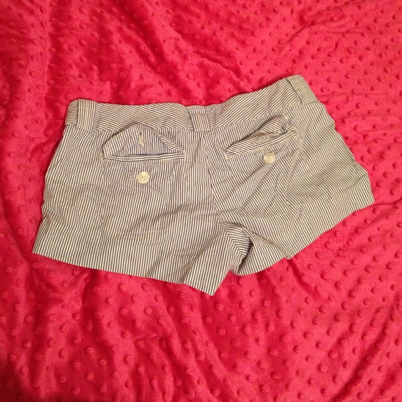 Striped shorts - Picture 2 of 4