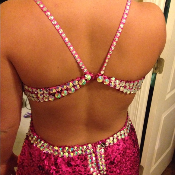 Prom dress - Picture 2 of 4