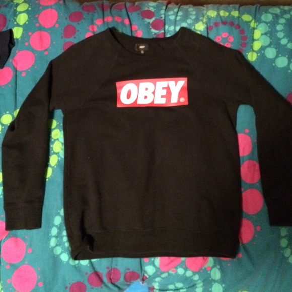 OBEY pullover