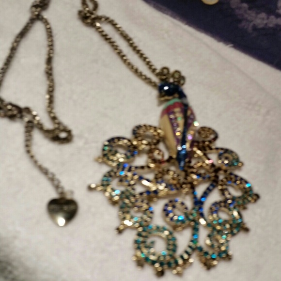 PRICE ✂️ 🎉HP🎉🆕BETSEY JOHNSON PEACOCK  NECKLACE - Picture 3 of 4