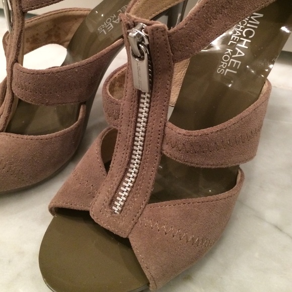 Michael kors shoes - Picture 3 of 4