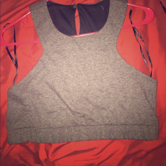🔥 Grey Crop Top🔥