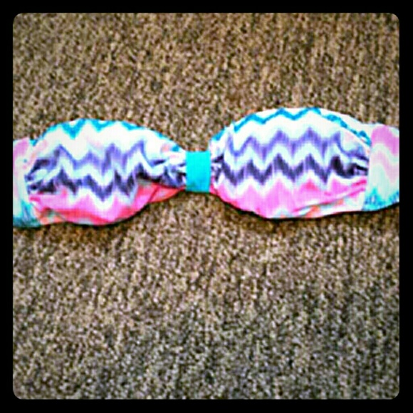 Victoria's swimsuit top