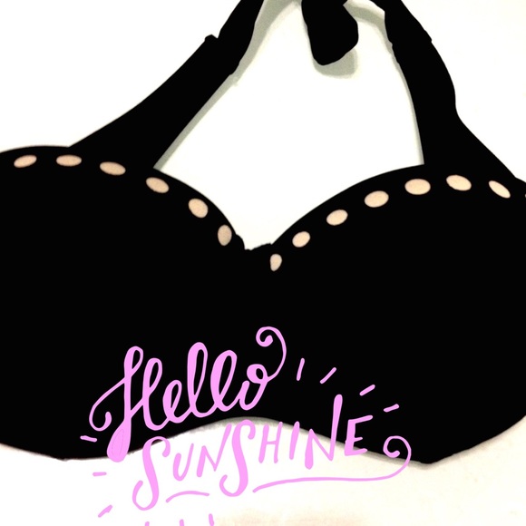 NWT Beautiful padded Bikini TOP👙 Black