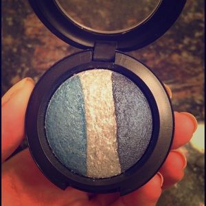 🚫SOLD🚫MAC mineralize eyeshadow trio - PERSUASIVE