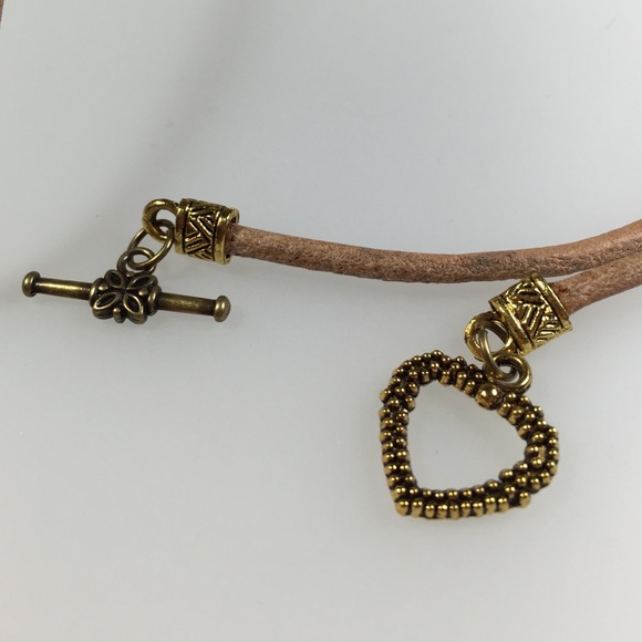 V22 Genuine Natural Suede necklace w toggle clasp - Picture 2 of 2