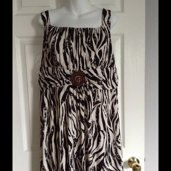 REDUCED - Stunning dress with jewels