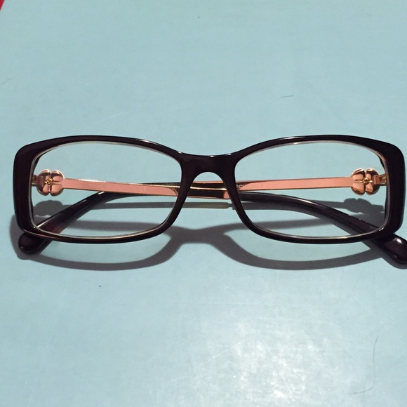 CHANEL 3195 eyeglasses are 100% authentic.