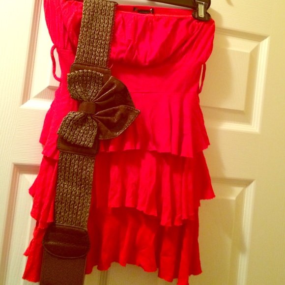 Flowy strapless shirt