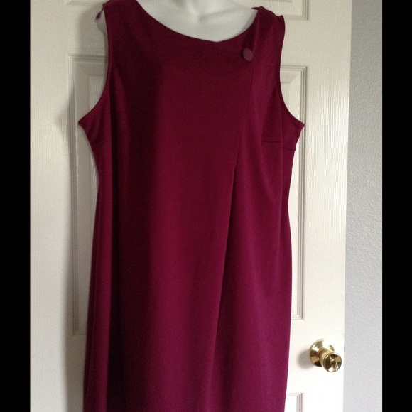 REDUCED - Sleeveless Burgandy Dress