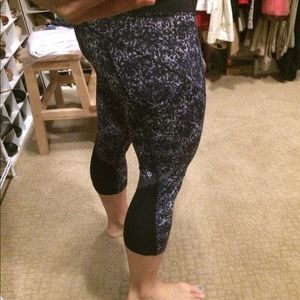 Lululemon pants size 6