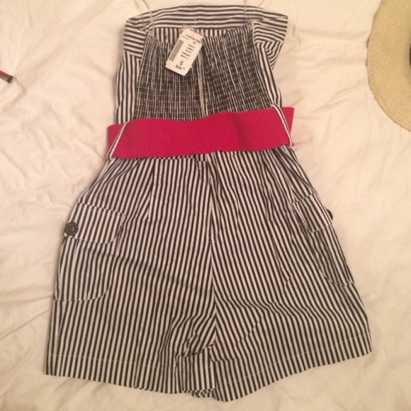 Striped romper - Picture 3 of 3