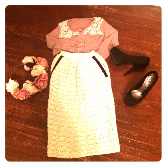 Knit cream skirt