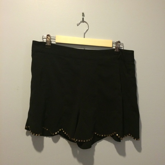 Black Scalloped Shorts with Detailing.