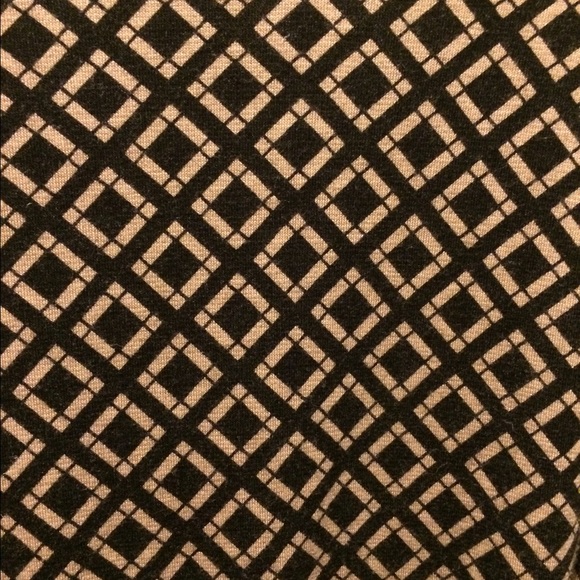 Patterned Top - Picture 3 of 4