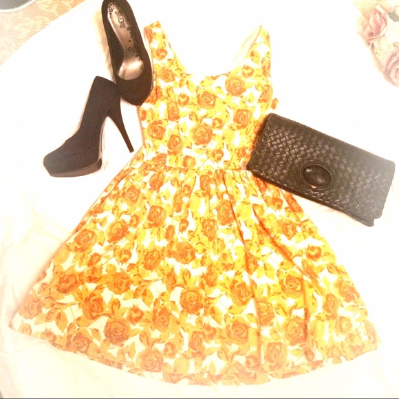 Yellow rose dress
