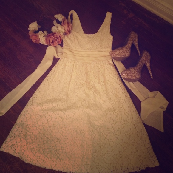Lace white spring dress