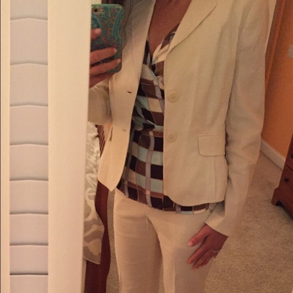 🌟Sold in bundle!🌟Wrap top! Stunning colors! - Picture 4 of 4