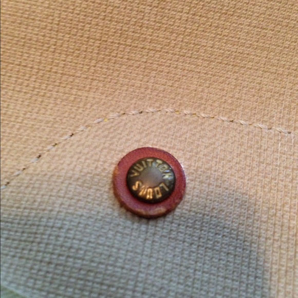 Louis Vutiion excursion bag - Picture 2 of 4