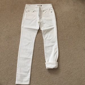 white skinny jeans