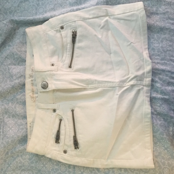 White AE denim skirt