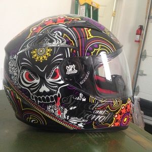 Womens medium motorcycle helmet