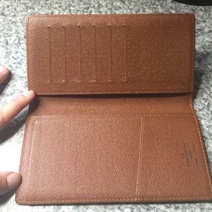 Louis Vuitton check book