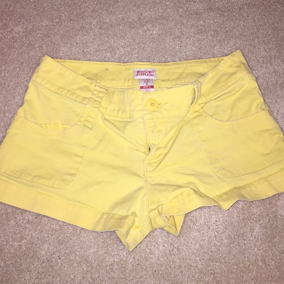 yellow shorts
