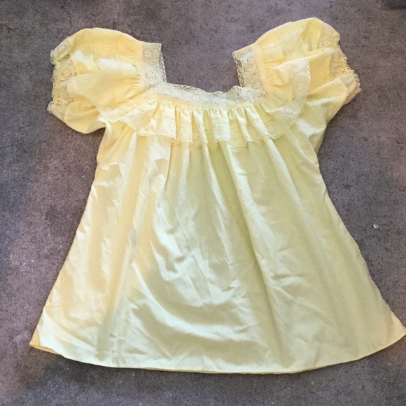 SQUARE UP......Beautiful yellow laces tops. - Picture 2 of 3