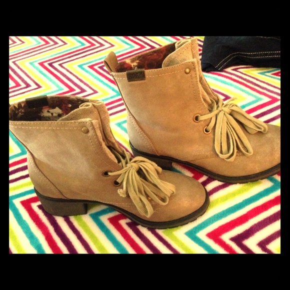 ROXY Boots!