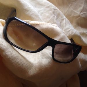 Authentic Gucci sunglasses with case