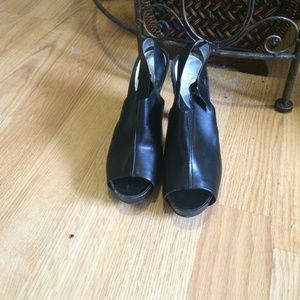 Platform black sandal