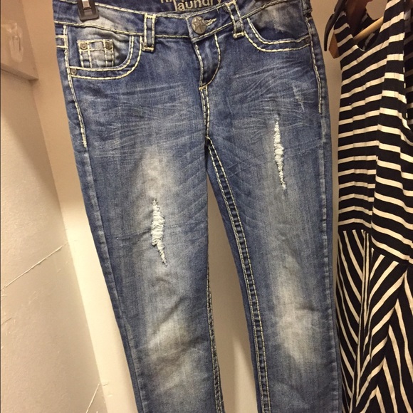 Distressed skinny jeans